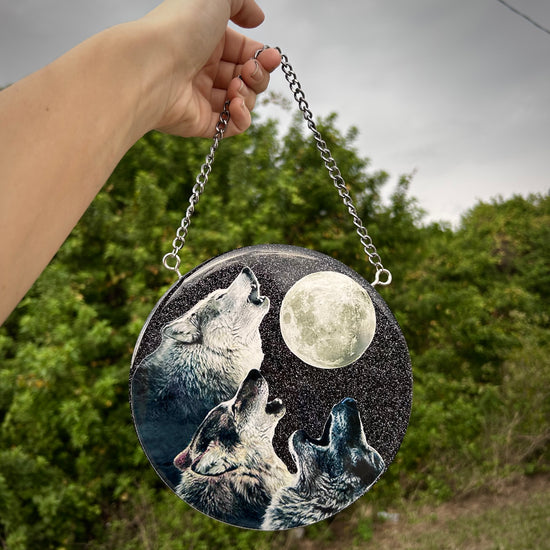 Wolves howling at the moon starry sky resin wall hanging